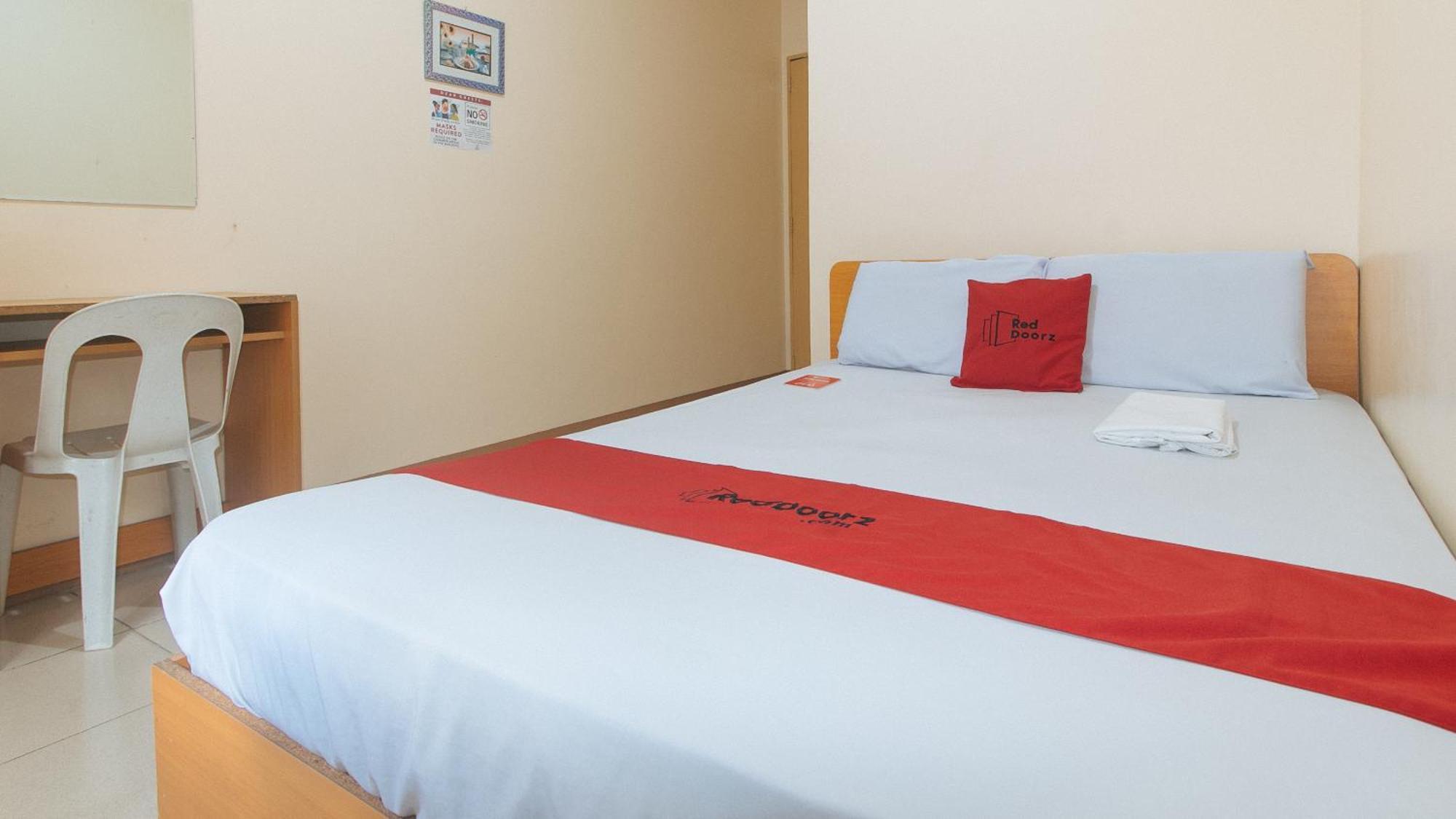 Reddoorz @ Asiana Pension Inn Mandawe Eksteriør bilde
