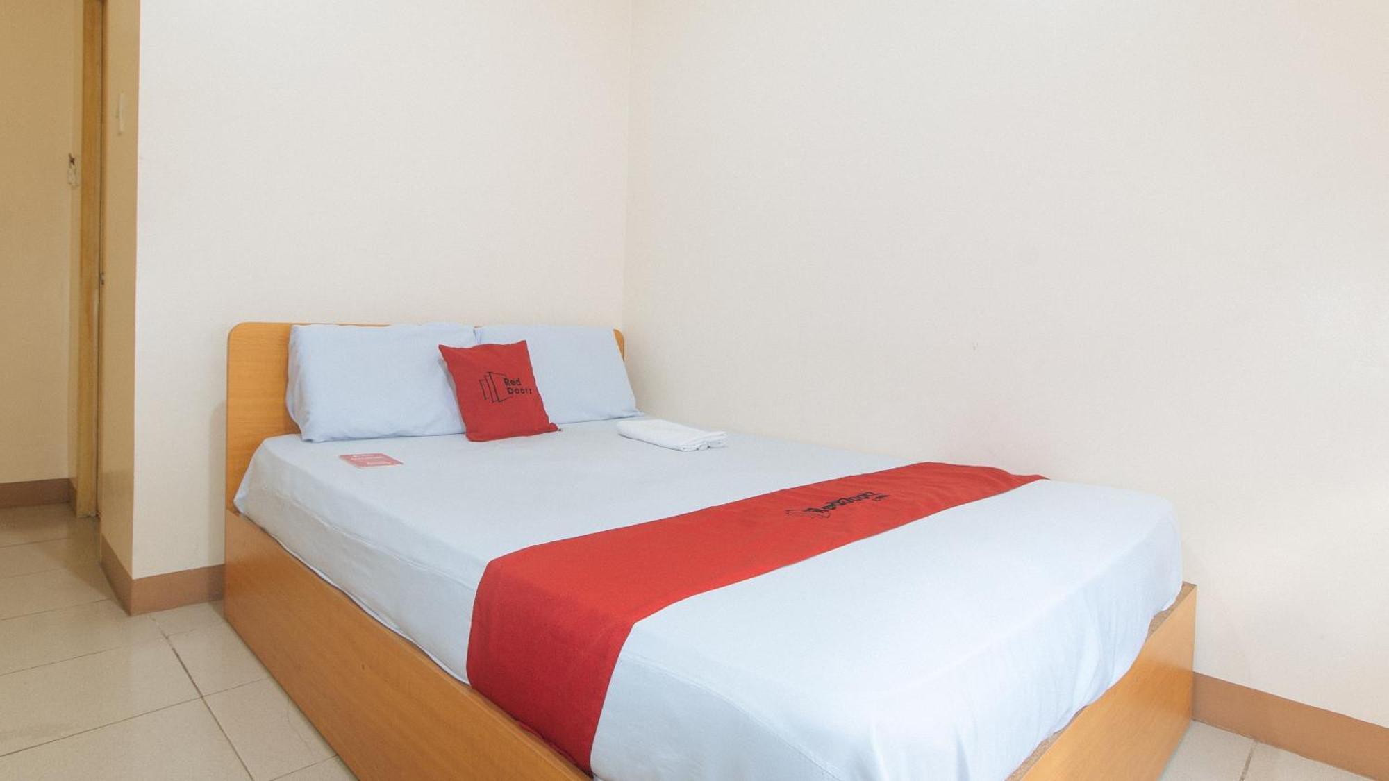 Reddoorz @ Asiana Pension Inn Mandawe Eksteriør bilde